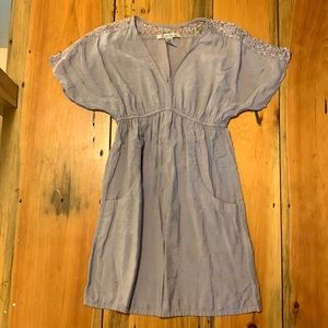 Really cute summer dress with lace shoulder and pockets!